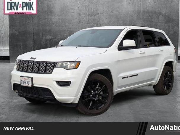 JEEP GRAND CHEROKEE 2018 1C4RJFAG1JC136480 image